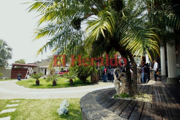 Así quedó la casa de Rosa Elena Bonilla luego que Pepe Lobo la entregara a la OABI