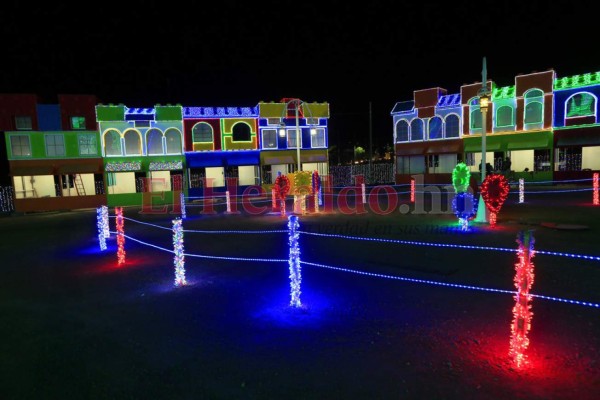 FOTOS: Luces, color y alegría en la Villa Navideña de Tegucigalpa
