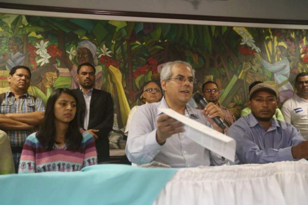 Honduras: Gustavo Castro divulga nueva carta desde residencia de la Embajada de México