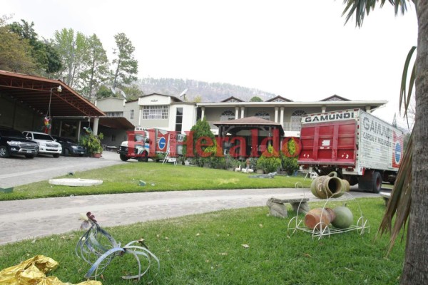 Así quedó la casa de Rosa Elena Bonilla luego que Pepe Lobo la entregara a la OABI