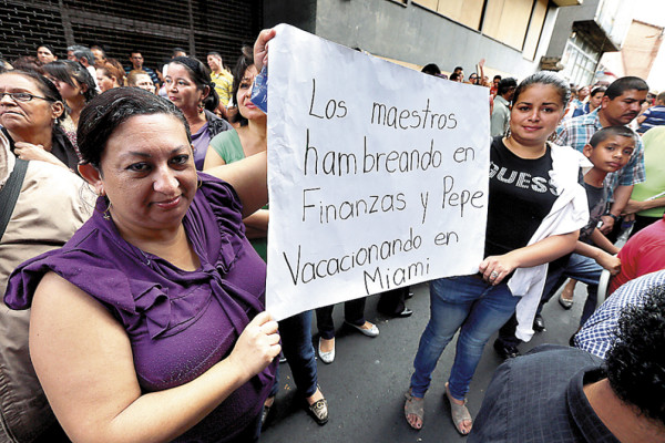 Finanzas debe L680 millones a maestros