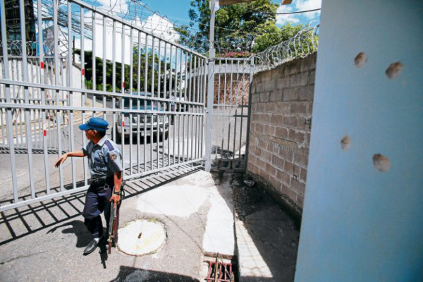 Retirarán portones instalados sin permiso en seis colonias