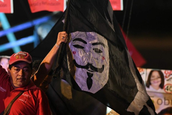 Las imágenes más inusuales sobre el cierre de campaña de los candidatos