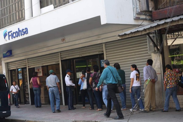 Banca de Honduras atenderá hasta la 1:00 de la tarde