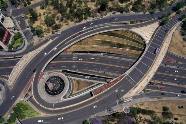 Un mundo sin gente: 19 imágenes aéreas de ciudades casi vacías por Covid-19