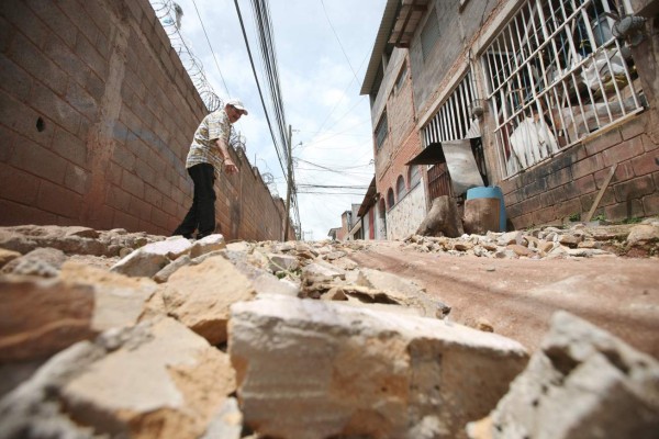 Alcaldía dispone de L 200 millones para mejorar calles de tierra