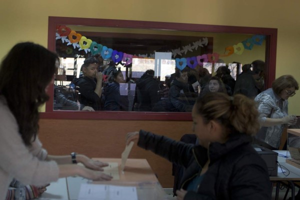 España sale a votar; podría ser fin de sistema bipartidista&nbsp;&nbsp;