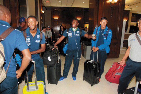 Honduras vs. Ecuador, a estadio vacío
