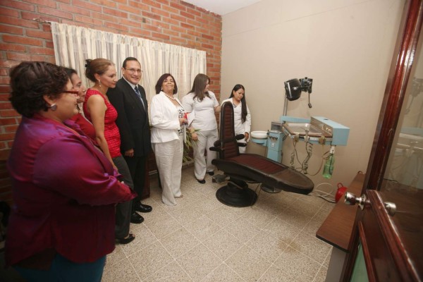 Inauguran clínica odontológica en la ENM