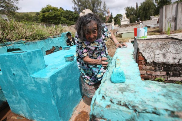 Honduras: Un millón de personas honran a sus muertos en el Día de Difuntos