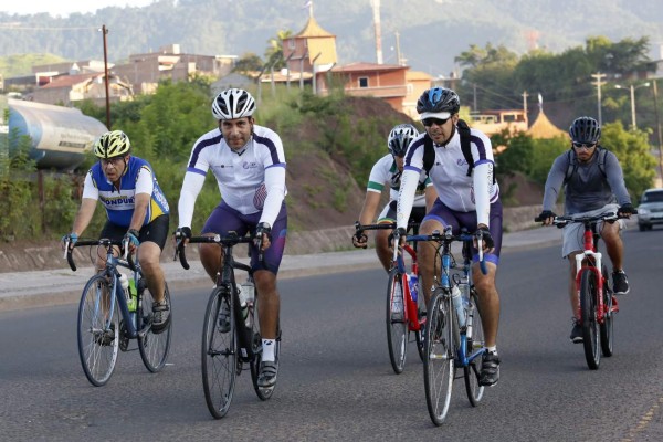 Ciclistas inundaron las calles capitalinas