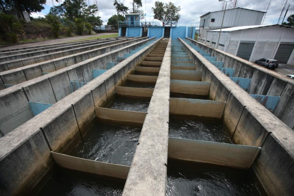 Producción de agua decrece un 46 por ciento en la capital