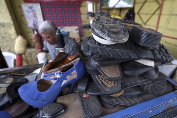 El doctor de los zapatos atiende en Comayagüela