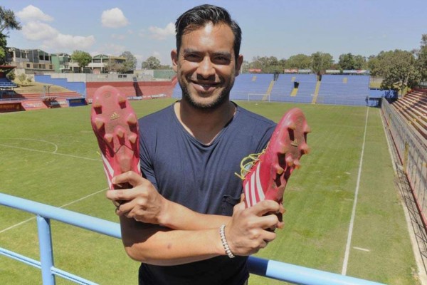 Carlos Ruiz, el eterno goleador de Guatemala