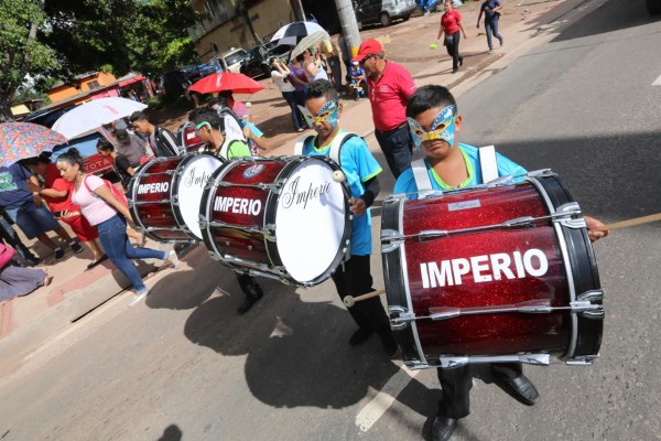 Con gran carnaval, Tegucigalpa conmemora su 436 aniversario