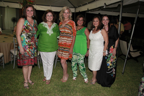 Mucha dicha a los novios