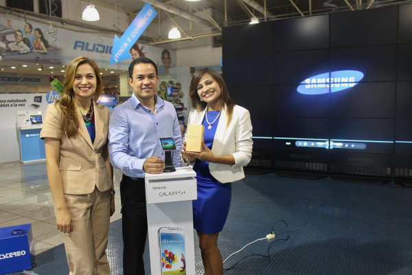 Jetstereo: Samsung Galaxy S4