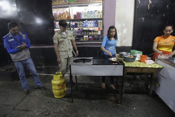 Deficientes instalaciones eléctricas detectan en mercados