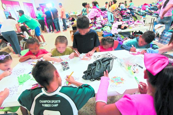 FBI alerta sobre extorsiones a padres de niños