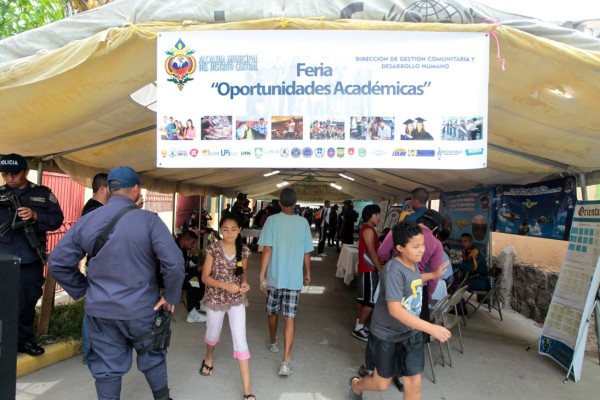 ¡Aplique a las ofertas de becas estudiantiles!