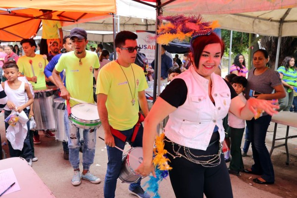 Vecinos de El Pedregal abrazan la paz y celebran su 52 aniversario