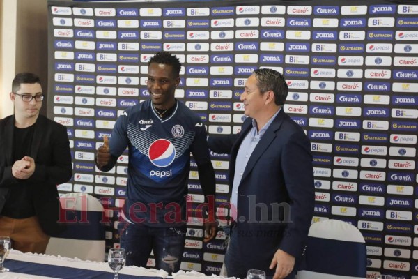 FOTOS: Motagua presenta oficialmente a Rubilio Castillo como su nuevo fichaje