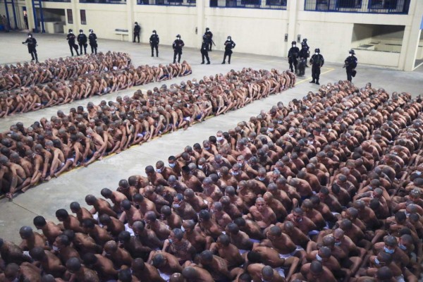 El Salvador y su lucha contra la pandemia y pandillas; Bukele aumenta popularidad (FOTOS) &nbsp;&nbsp;