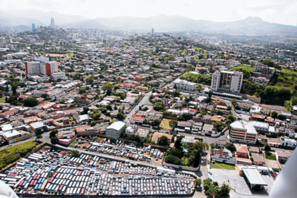 Tegucigalpa vista desde 2,800 pies de altura