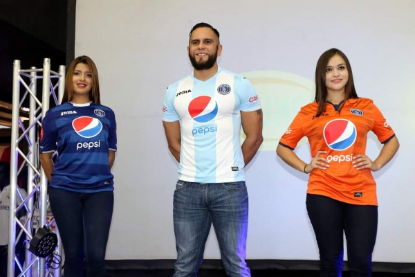 Equipos hondureños presentaron su nueva piel