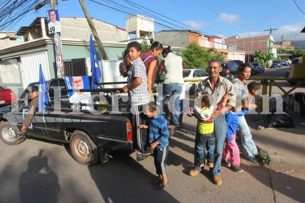 Las curiosidades durante las elecciones primarias en Honduras en fotos