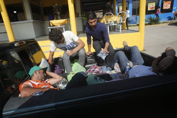 Veraneantes regresan a la capital hondureña