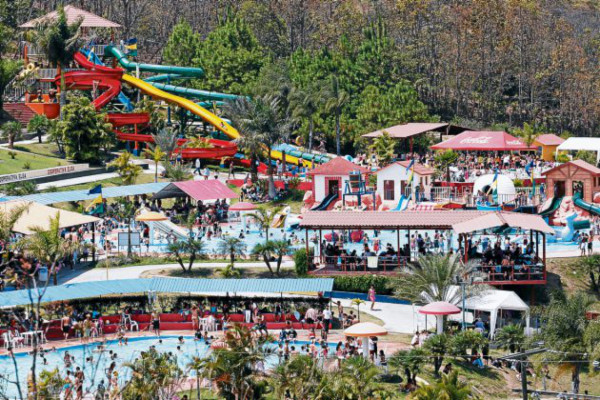 Parques y balnearios esperan a capitalinos