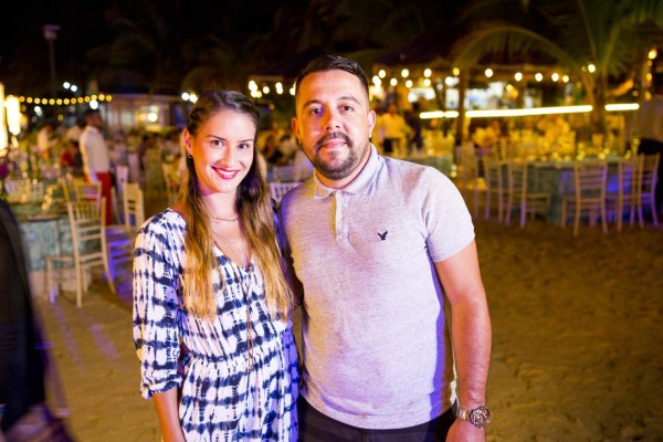 La fiesta de fin de año de Paradise Beach Hotel