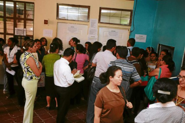 18% de los maestros de la capital fueron aplazados en concurso