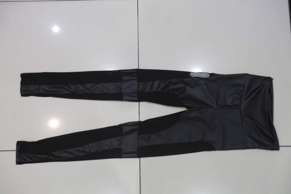 Pantalones talle alto: el look de aire retro