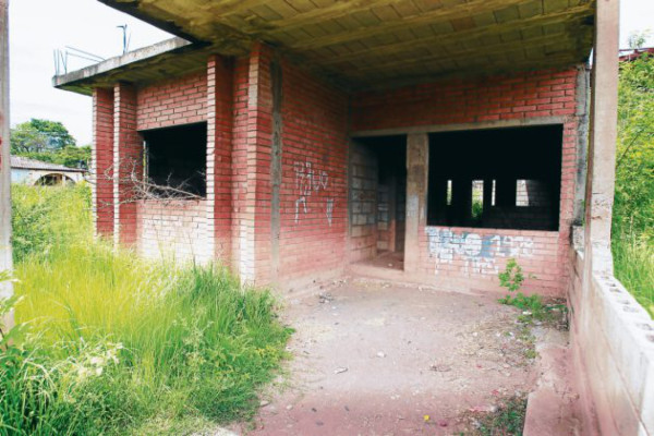 Inmueble abandonado, refugio de delincuentes