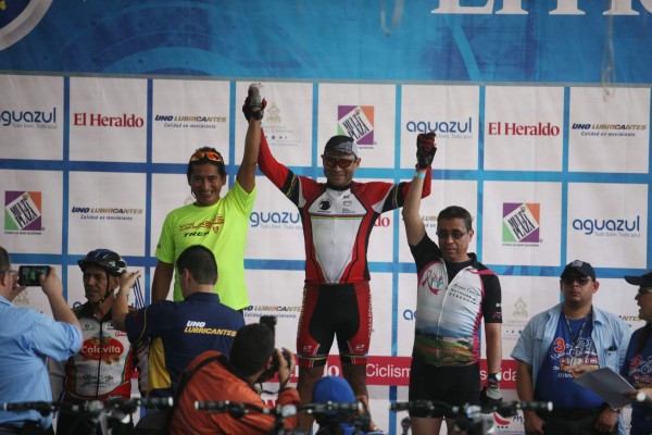III Vuelta Ciclística: honor, recuerdo y merecida victoria