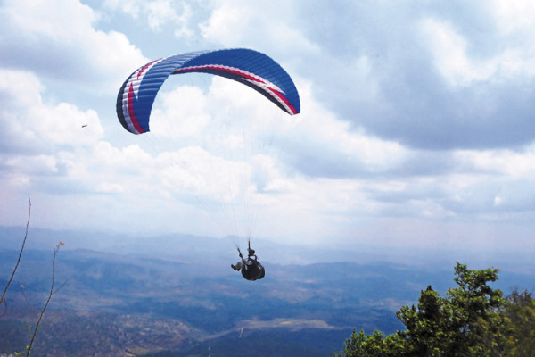 Aventureros desafían los cielos en Yuscarán
