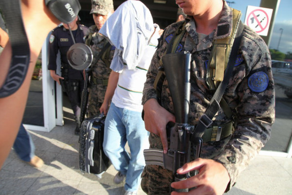 Audiencia para salvadoreño capturado con más de 170 mil dólares