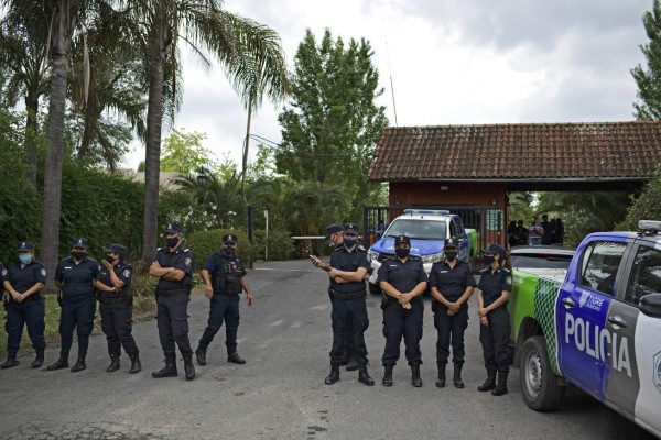 Desconsuelo: Argentina llora la muerte de Diego Armando Maradona
