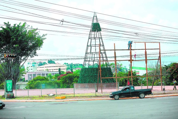 Cinco millones de luces se instalarán en Villa Navideña