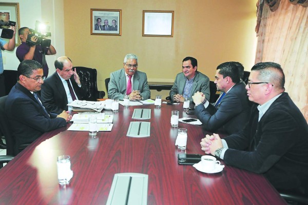 Comisión esperará que la CSJ resuelva los recursos contra reformas a Ley de Presupuesto