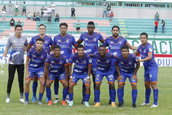 Aficionados del Yankel Rosenthal disfrutaron el festín de goles de Marathón contra Lobos UPNFM