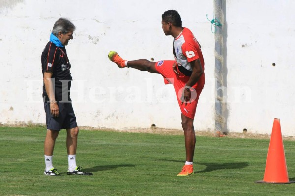 Carlo Costly podría dejar el Olimpia