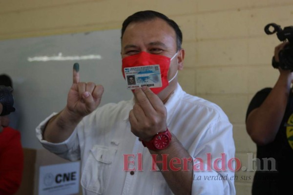 Así votaron los precandidatos a la presidencia de Honduras (FOTOS)