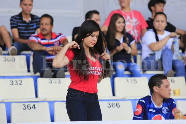 La belleza también estuvo presente en el clásico entre Olimpia y Motagua