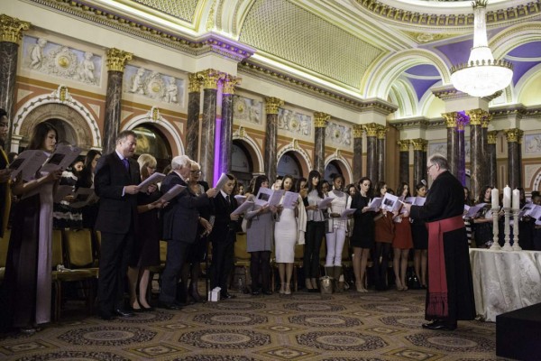 Sin Honduras presente, Londres coronó hoy a la nueva Miss Mundo