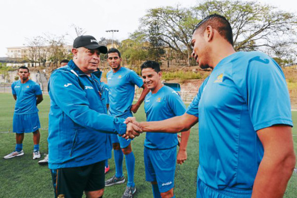 VIDEO: Cuate Castillo asumió como técnico de Motagua