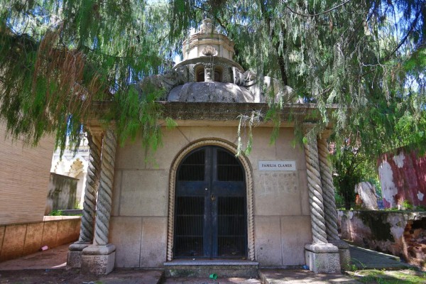 Alistan cementerios previo a conmemorar Día de Difuntos