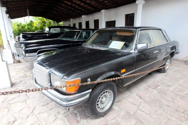 Intentan reparar antiguos vehículos presidenciales de Honduras